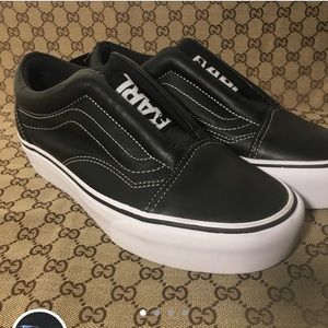 KARL LAGERFELD x VANS old Skool vans